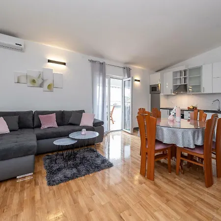 Dalmatia (adults Only) Apartamento *